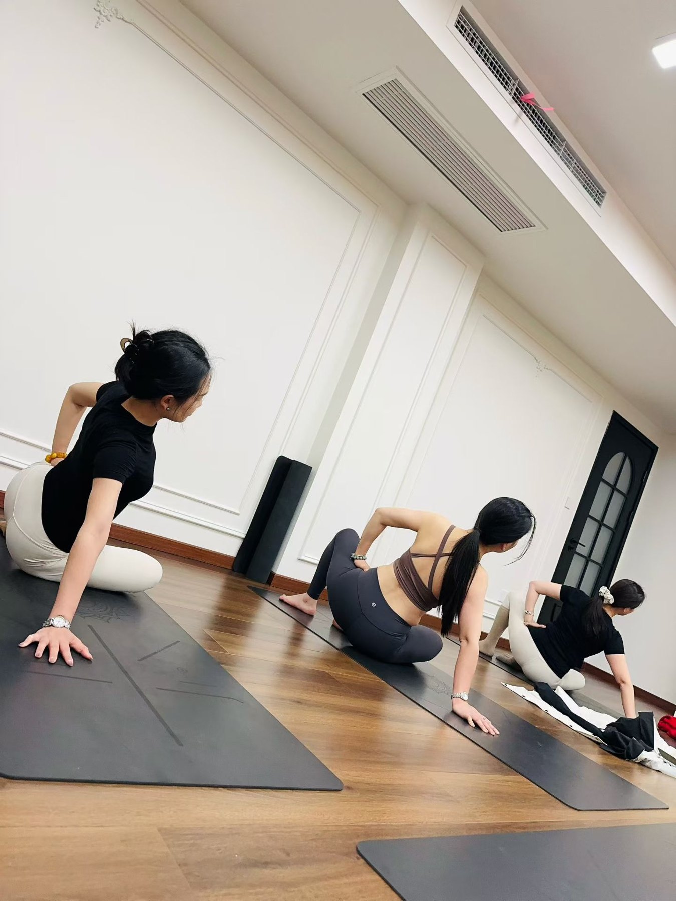 瑜伽小班课堂